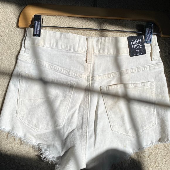 Aritzia High Rise White Frayed Shorts - Picture 5 of 9